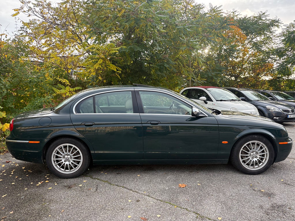 Jaguar S-TYPE