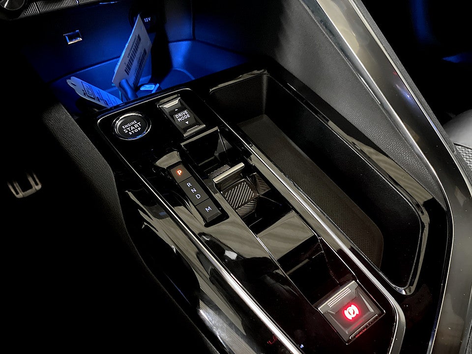 Bild på Peugeot 5008 GT 1,2 PT 130hk Aut 7-SITS B-KAMERA CARPLAY