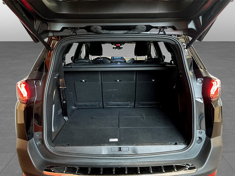 Bild på Peugeot 5008 GT 1.2 PT 130hk Aut 7-SITS B-KAMERA CARPLAY