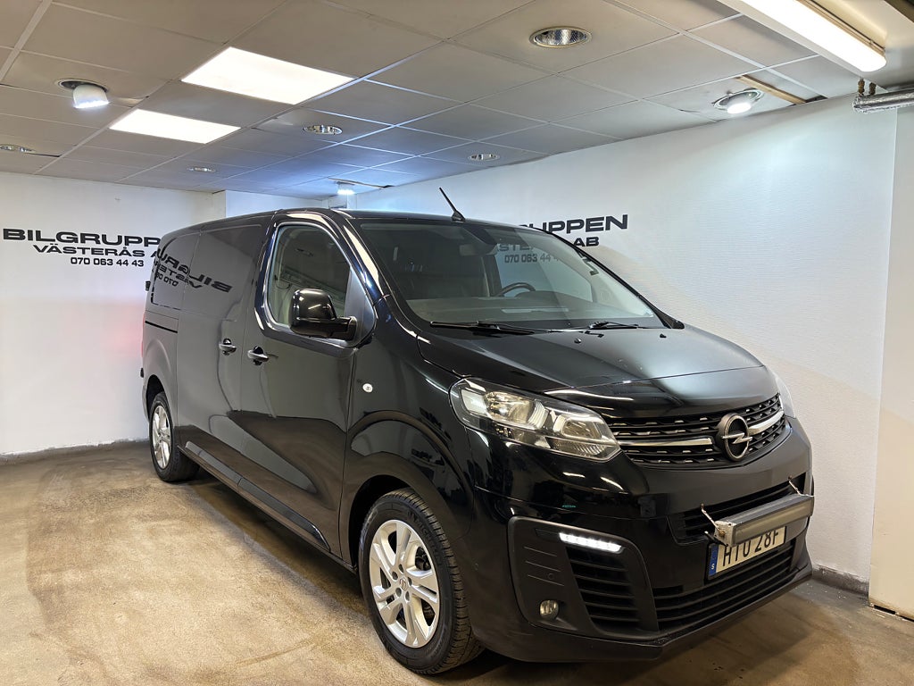 Opel Vivaro Skåpbil 1.9 TDI / Drag / BKam / Värm / Ny Bes / 1 Ägare