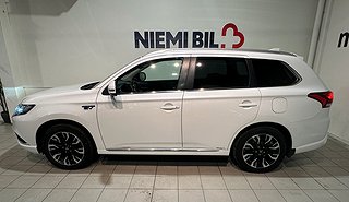 Mitsubishi Outlander PHEV Business 360° Pvärm Drag Skinn SoV