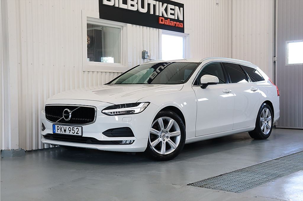 Volvo V90 D4 AWD Aut Business Adv Momentum Drag D-värm VOC Navi