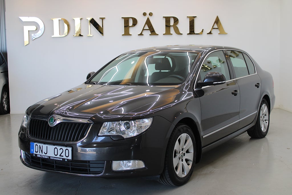 Skoda Superb 1.8 TSI Lågmil Automat Nyservad Nybesiktad