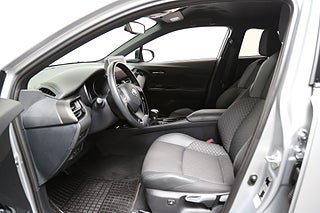 SUV Toyota C-HR 10 av 25