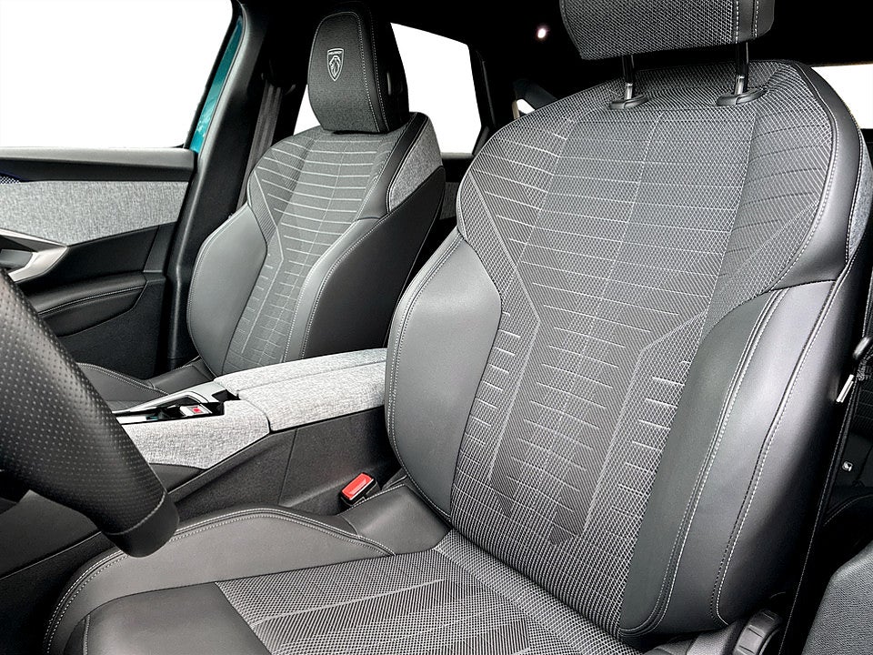 Bild på Peugeot 3008 GT Hybrid 145hk Aut B-KAMERA CARPLAY