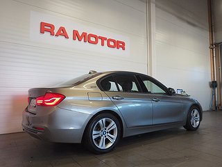 Sedan BMW 330e 6 av 22