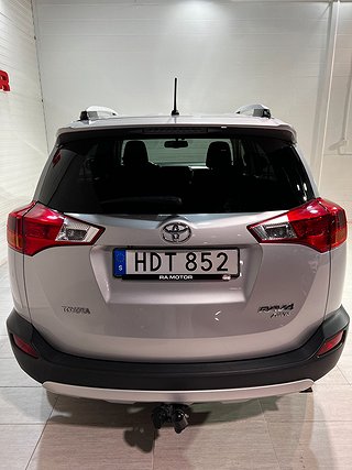 SUV Toyota RAV4 11 av 31
