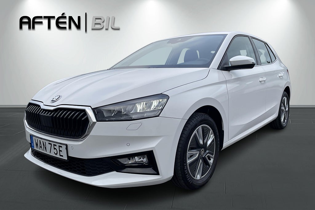 Skoda Fabia 1.0 TSI Automat 110hk Backkamera Motorvärmare