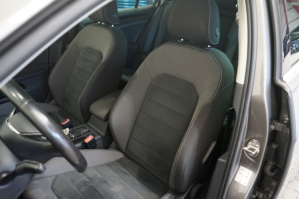 Volkswagen Golf 1.4 TSI GT B-kamera Dragkrok 140hk