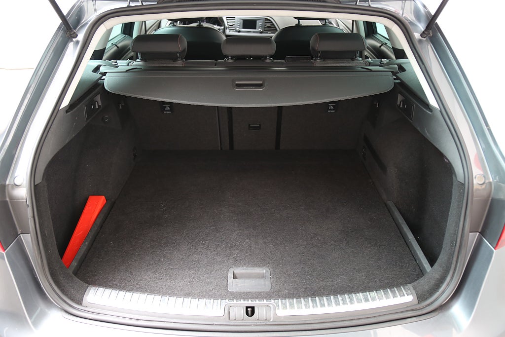 Seat Leon X-Perience 1,4 TSI 125hk P-sensorer Motorv Dragkrok