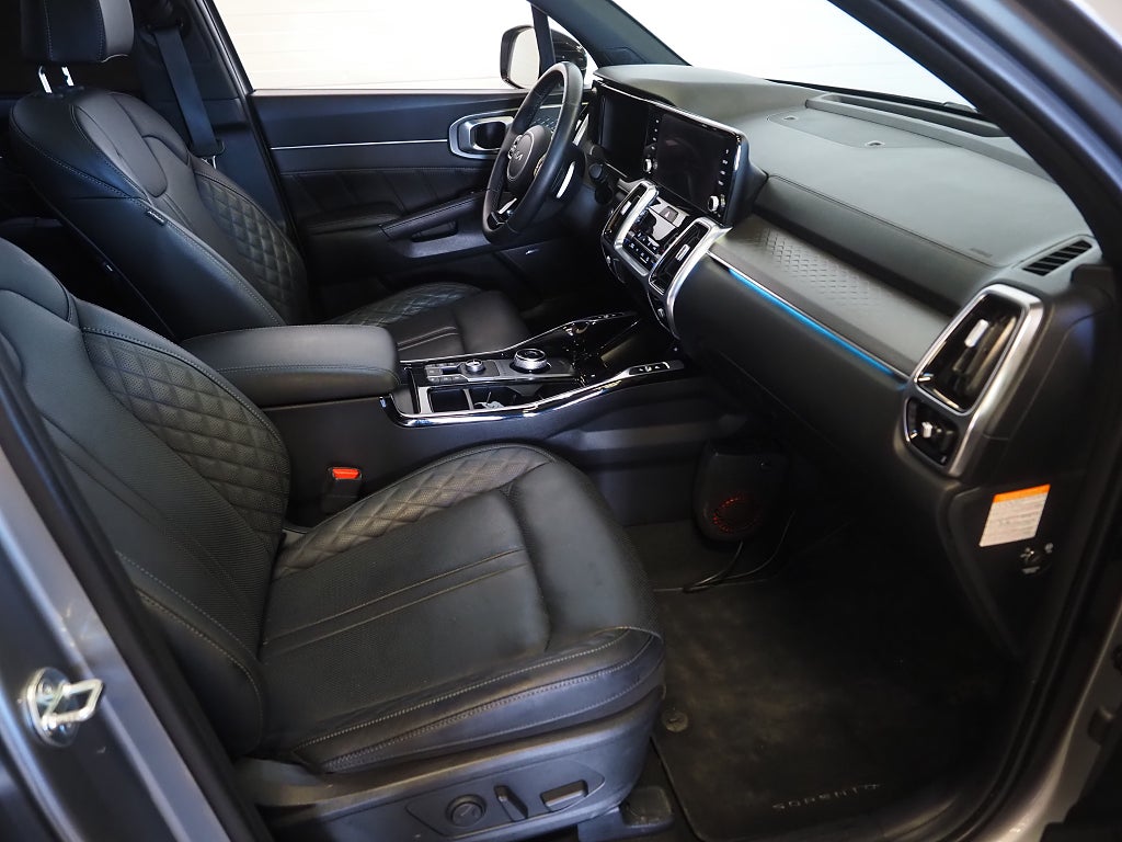 Kia Sorento PHEV 265hk Black Edition | Pano | Skinn | 7-sits | 360° 2023
