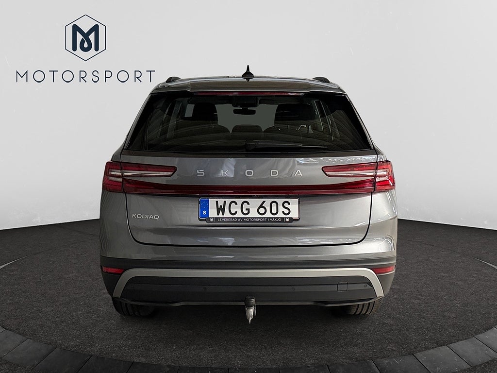 Skoda Kodiaq 150hk e-TEC Selection 7-sits Drag Carplay Värmare 360° bild 5
