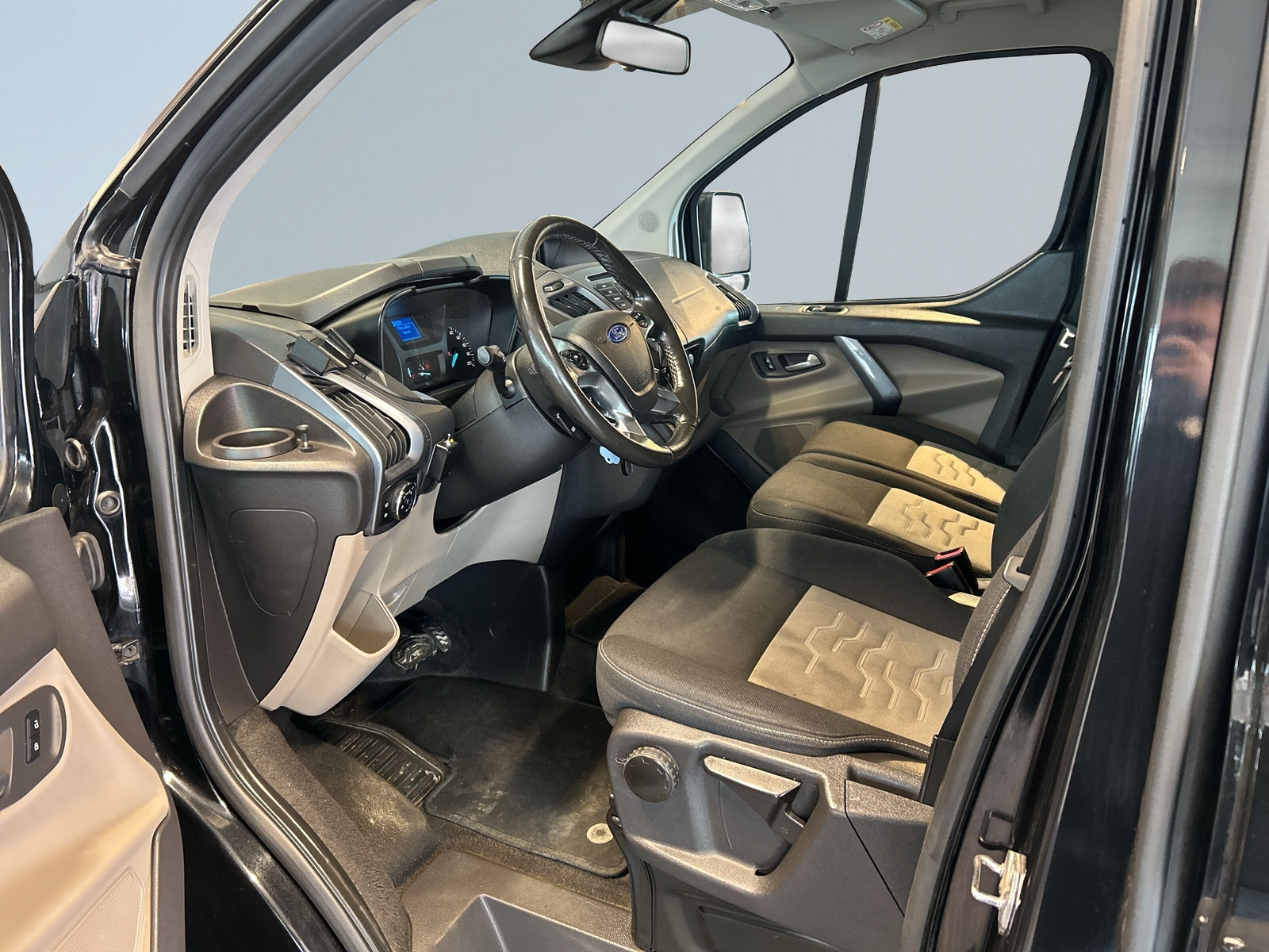 Ford Tourneo Custom 2018, bild 7/52