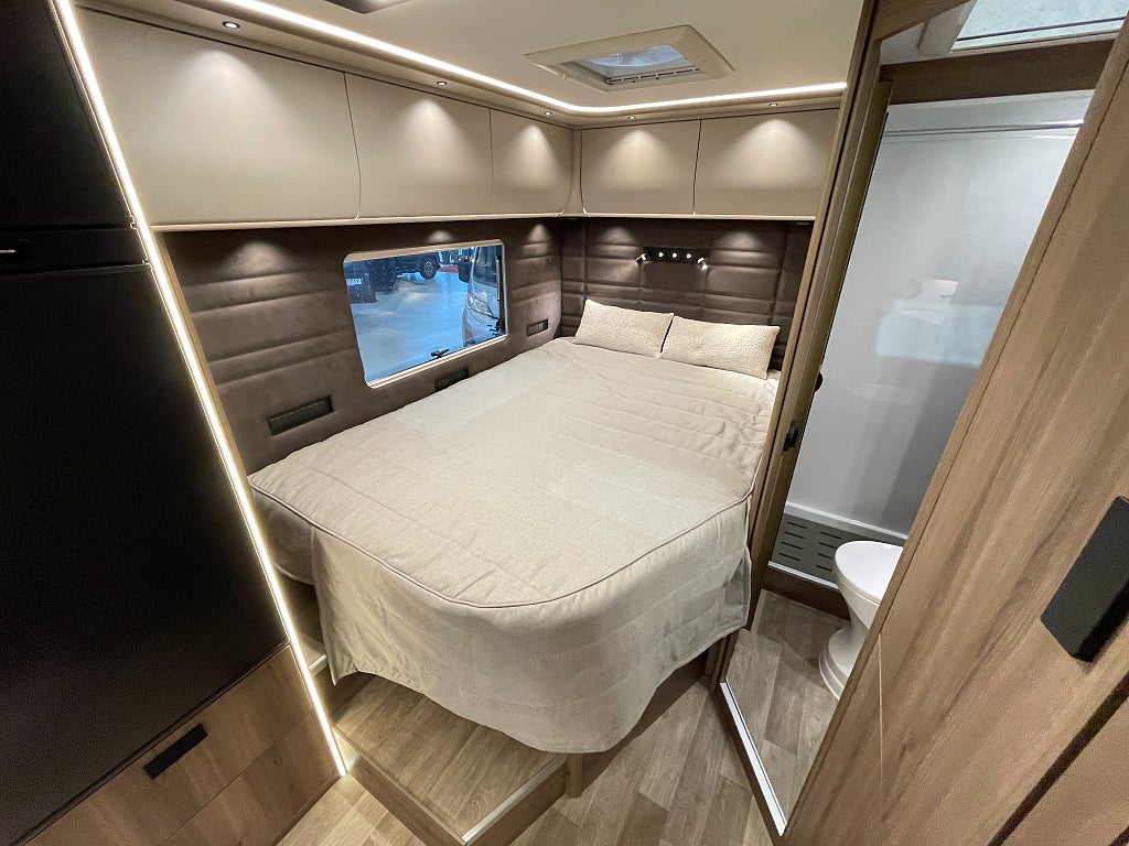 Kabe TMX 810 LXL /Cinderella/ALDE/5 bältad/Automat/Mercedes - Kabe