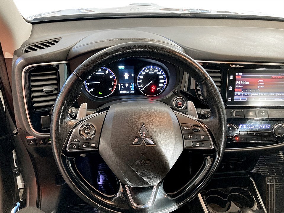 Bild på Mitsubishi Outlander Business 2.0 150hk Aut 4WD - 7-SITS, B-KAMERA