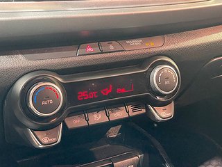 Halvkombi Kia Rio 19 av 25
