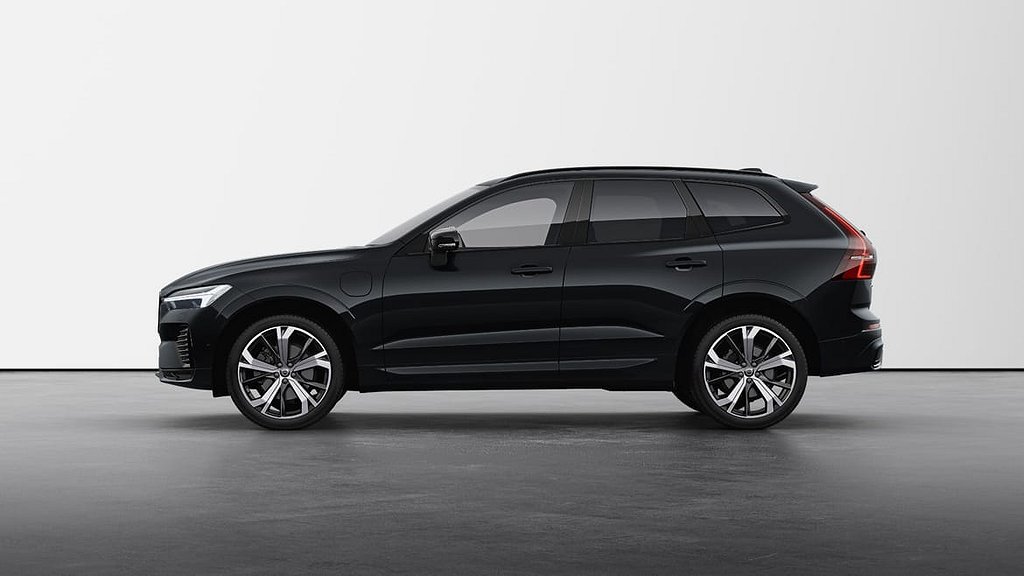 Volvo XC60 T6 Plus Dark Edition Demo