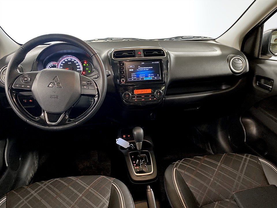 Bild på Mitsubishi Space Star Elegance 1.2 CVT 71hk Aut  BACKKAMERA
