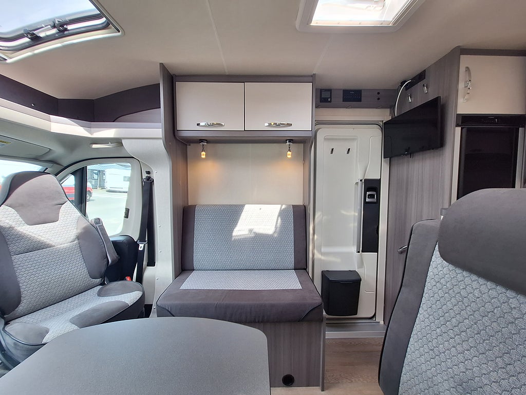 Hobby Optima On Tour T 70 E Långbädd, 1 Ägare