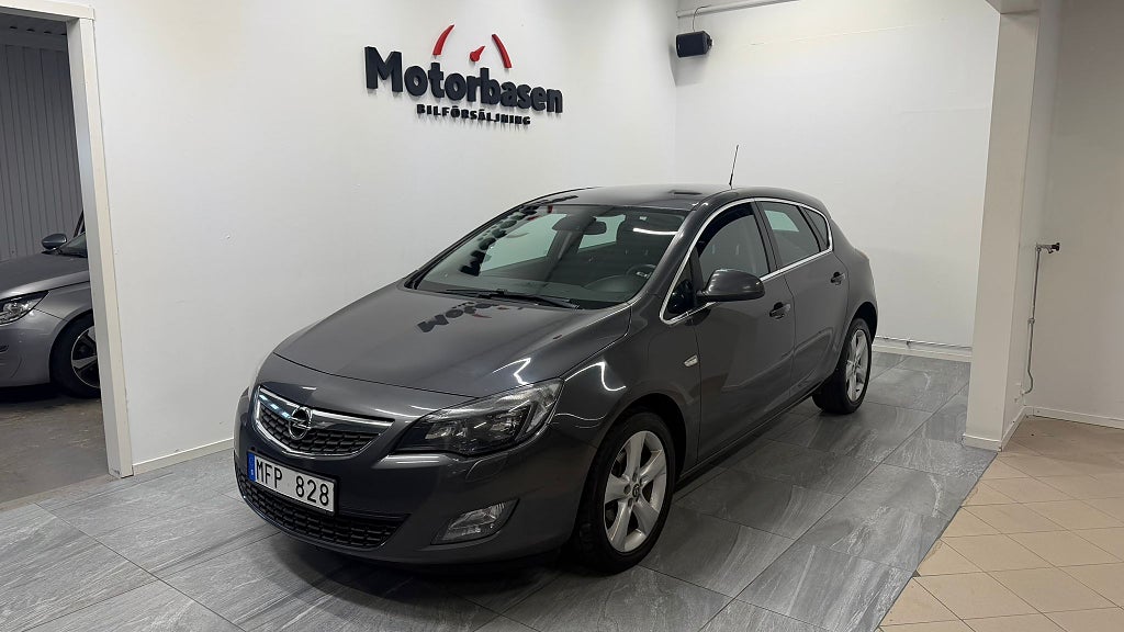 Opel Astra 1.4 Turbo Enjoy | Ny servad