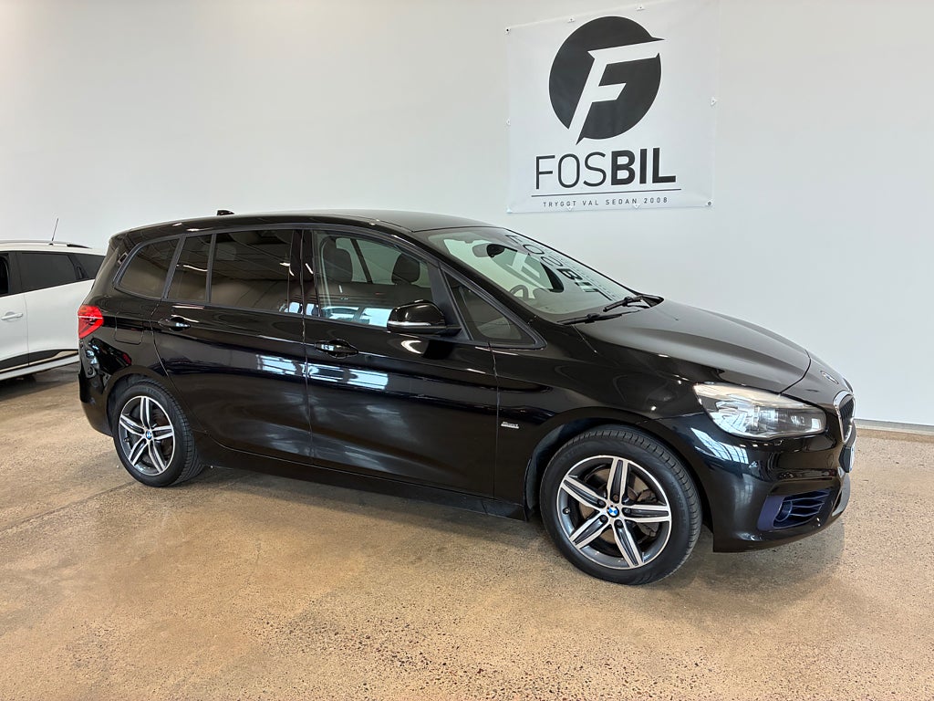 BMW 220D xDrive Gran Tourer Sport line Automat Drag Navi SoV