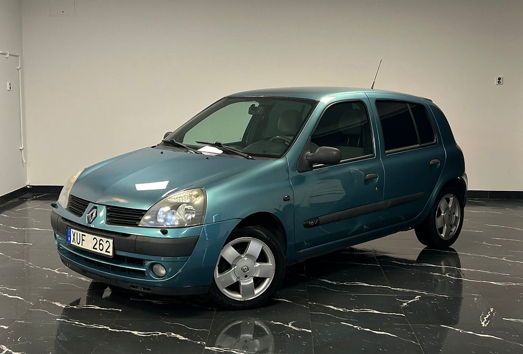 Renault Clio 5-dörrars Halvkombi 1.2 Authentique Nybesiktigad 75Hk