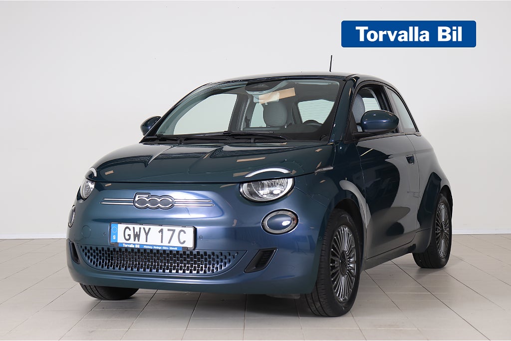 Fiat 500 ICON 42kWh 118hk Vinterhjul Carplay Backkamera MOMS