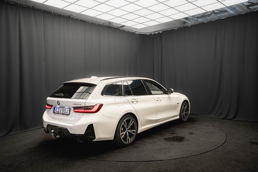 BMW 330e xDrive Touring M Sport DRAG HiFi MOMS CARPLAY 1 ÄGARE