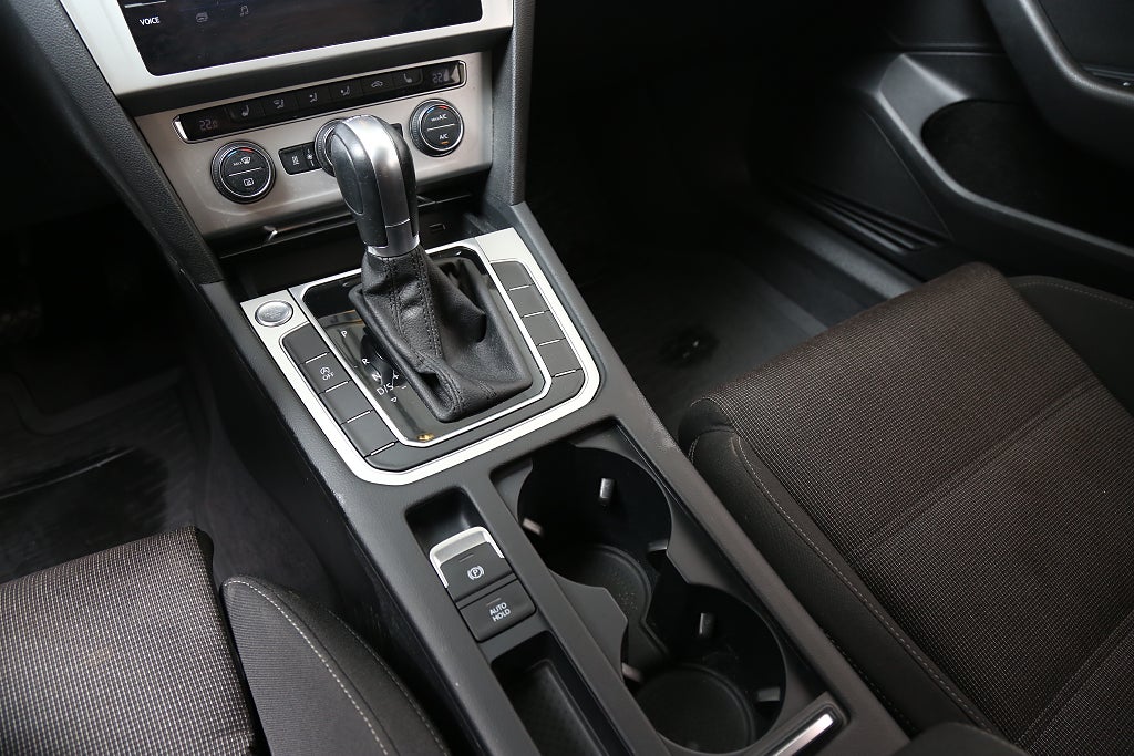 Volkswagen Passat 1,5 TSI 150hk Sportscombi DSG Värmare Kamera Leasbar 2019