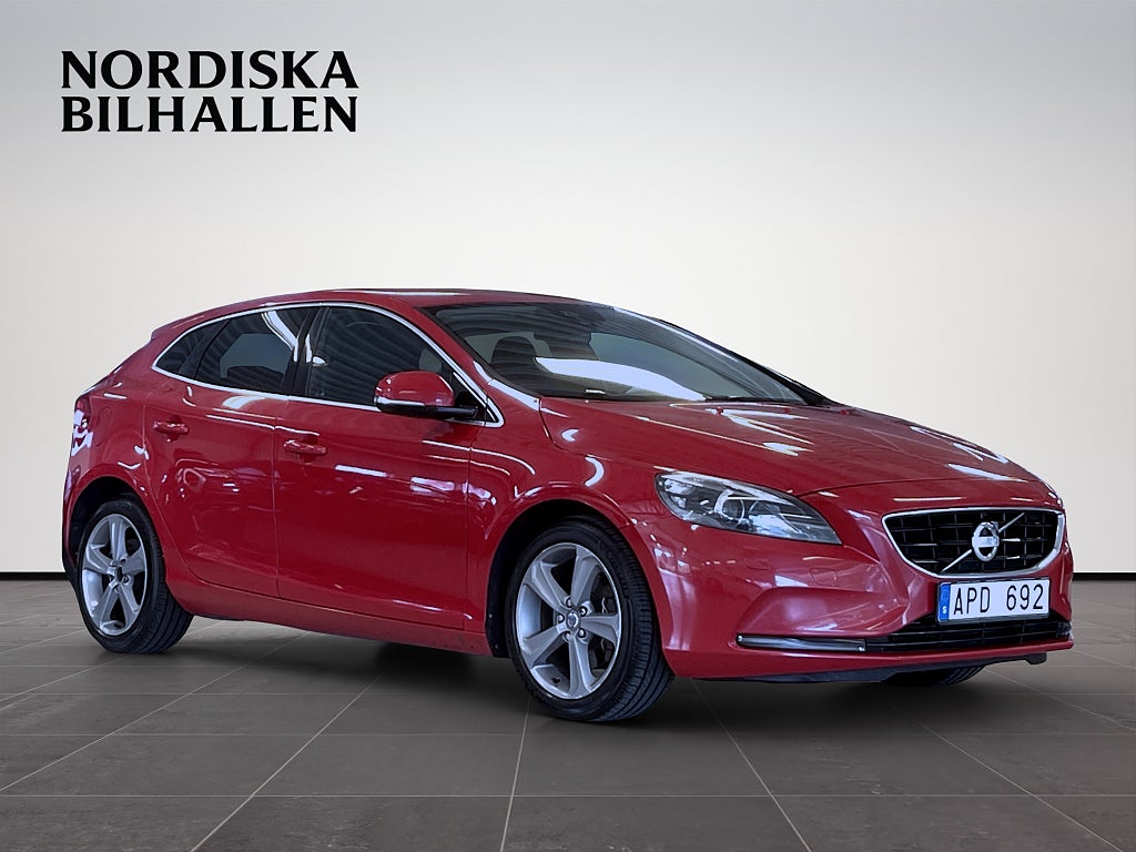 Volvo V40 T3 Momentum Kamrem bytt Dragkrok Backkamera Bluetooth