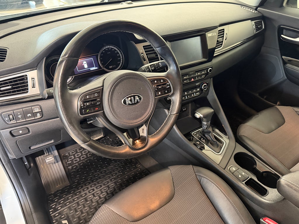 Kia Niro Hybrid DCT Advance Plus Euro 5 Navi SoV Hjul thumbnail