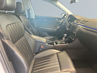 Skoda Superb Kombi 2.0 TDI 4×4 L&K Drag Dvärme CANTON B-kamera S&V – bild 10
