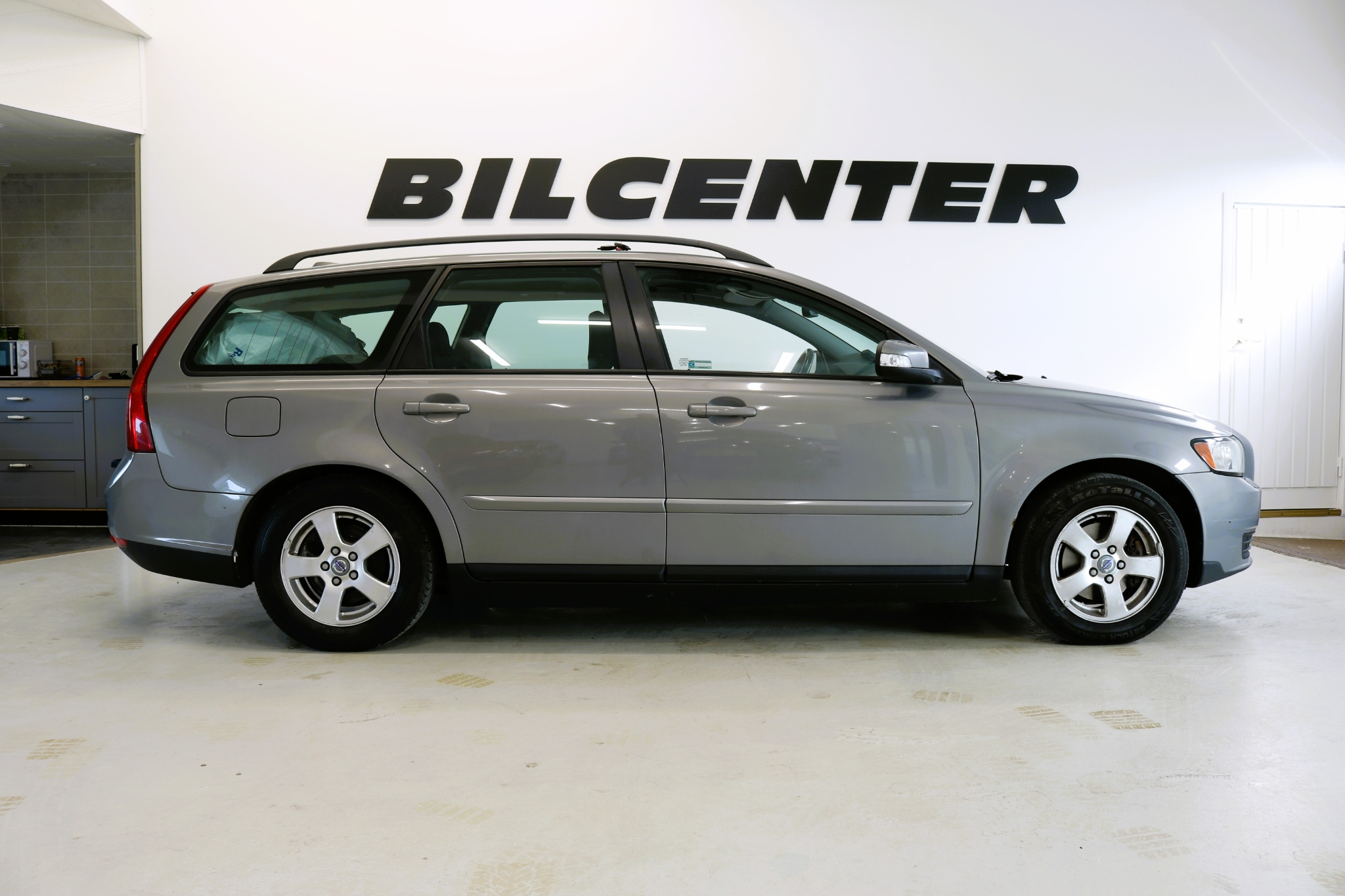 Volvo V50 1.8 Flexifuel Kinetic 125hk 2008, bild 2/37