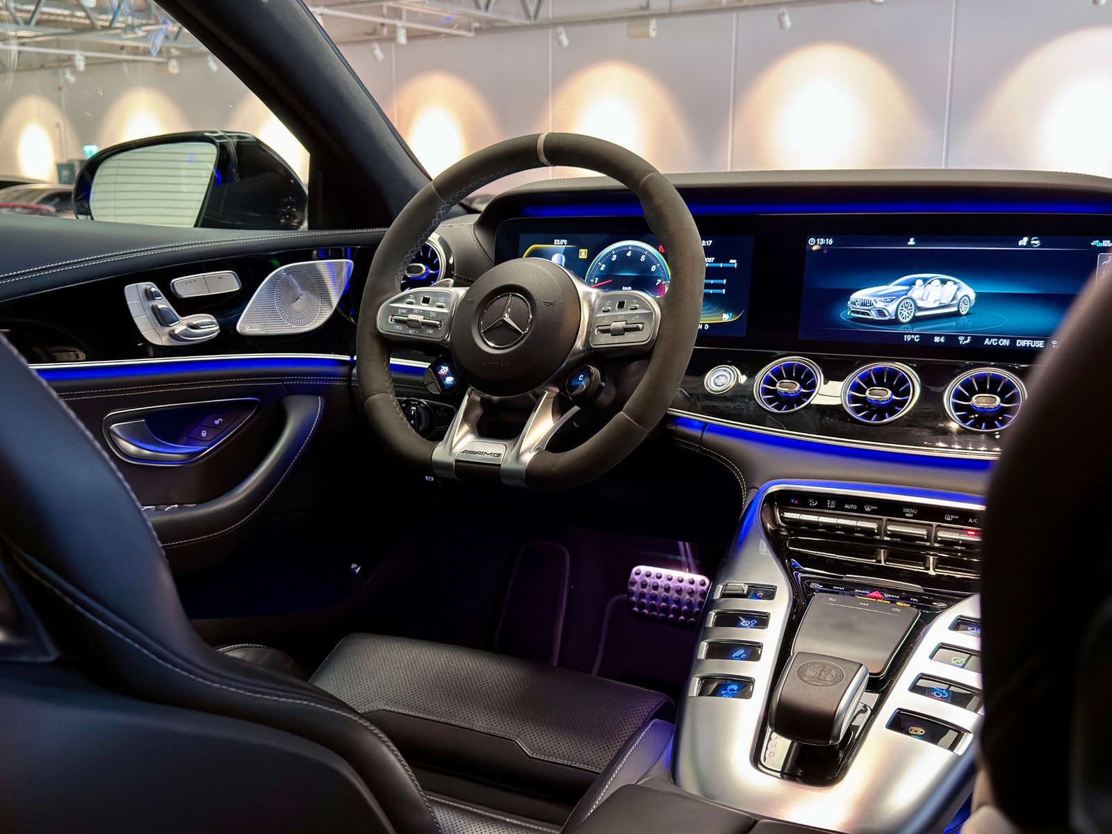 Mercedes-Benz AMG GT 63 S Coupé 4MATIC+ 639hk | Dynamic Plus 2020 - miniatyr 26