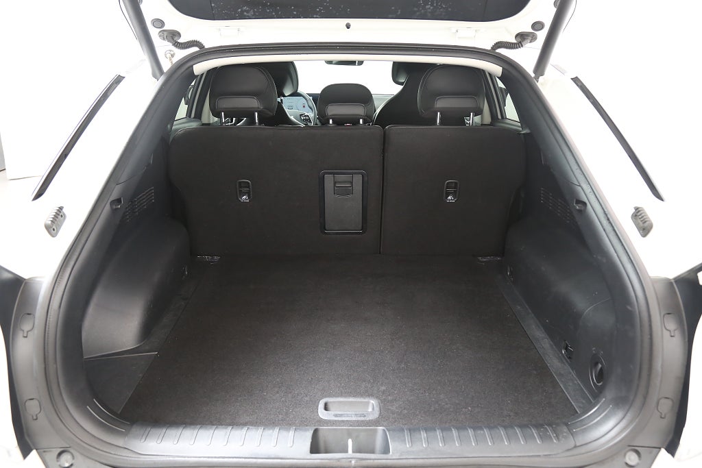 Kia EV6 77.4 kWh 325hk PLUS AWD 360°-kamera Skinn Leasbar 2023