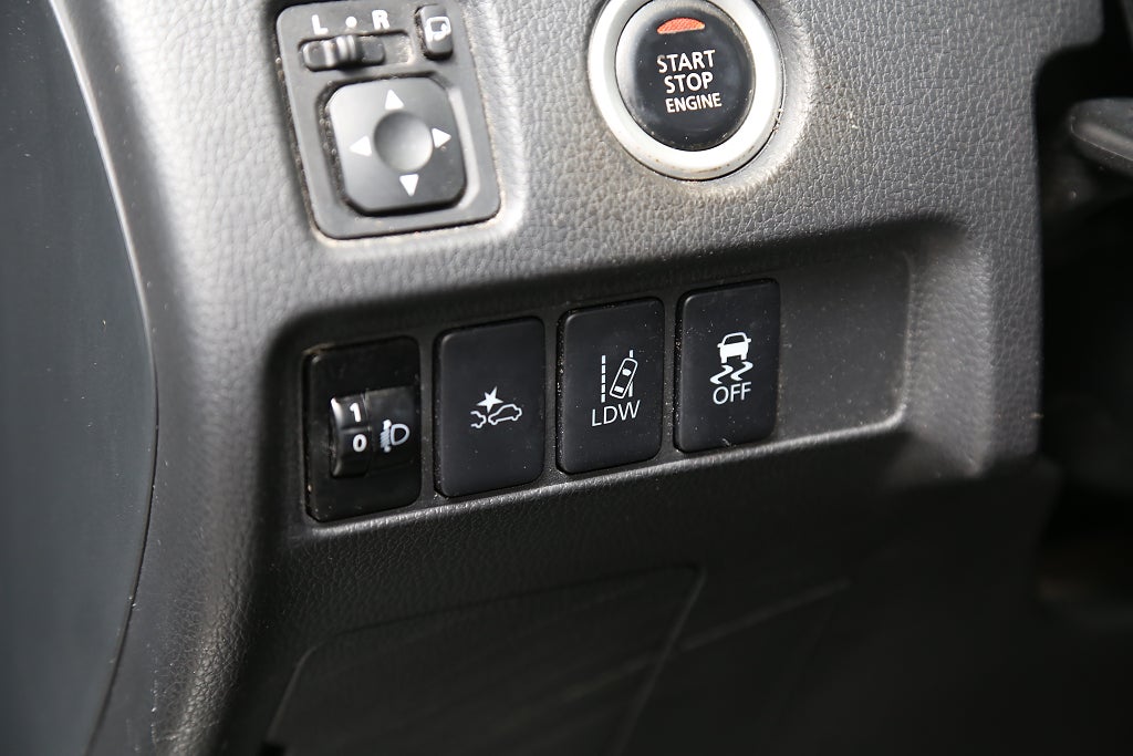 Mitsubishi L200 Dubbelhytt 2,2 Di-D 4WD Premium Kåpa Drag Leasbar 2020