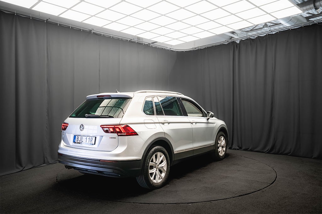 Volkswagen Tiguan TSI 4Motion B-VÄRMARE DRAG ADAPTIV-FART CARPLAY 190hk