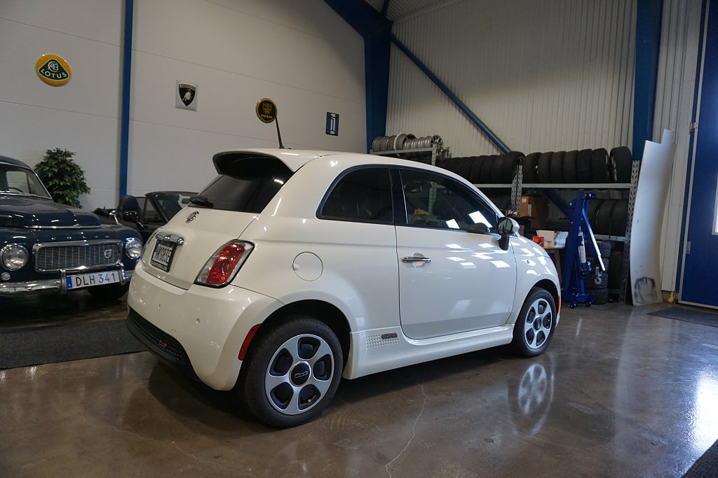 Fiat 500 24 kWh, Räckvid ca 20 mil,Soltak, Bra pendlar bil.
