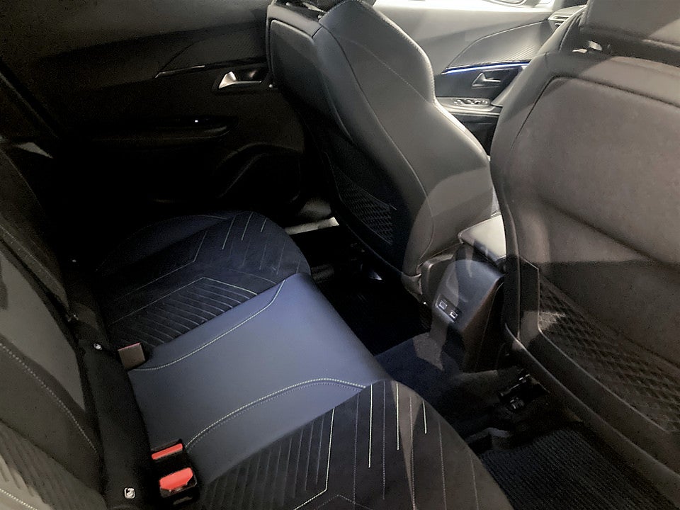 Bild på Peugeot 2008 GT 1.2 PT 130hk Aut B-KAMERA CARPLAY
