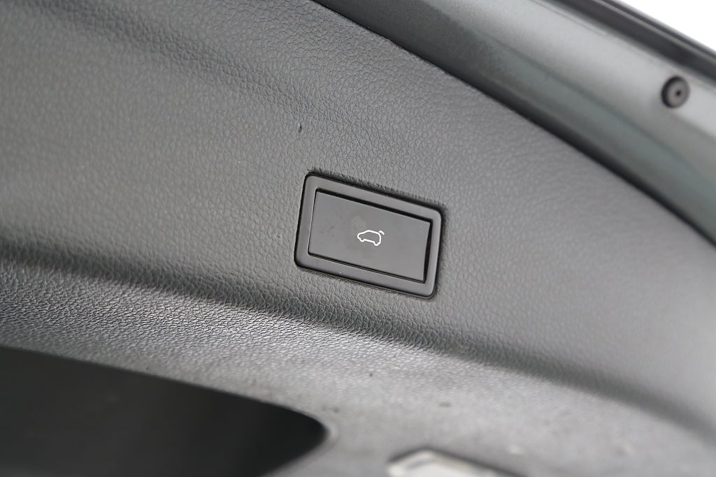 Volkswagen Sharan 2,0 TDI 150hk Premium Aut Panorama 7-sits Värmare Drag