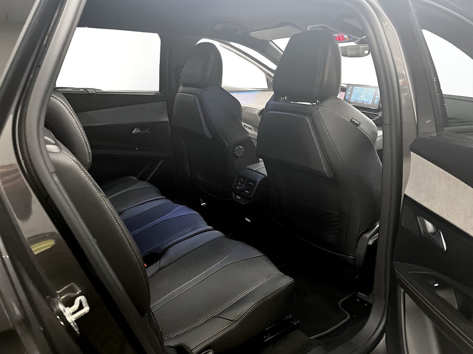 Bild på Peugeot 5008 GT Black Pack 1.2 PT 130hk Aut - 7-SITS,B-KAMERA,CARPLAY