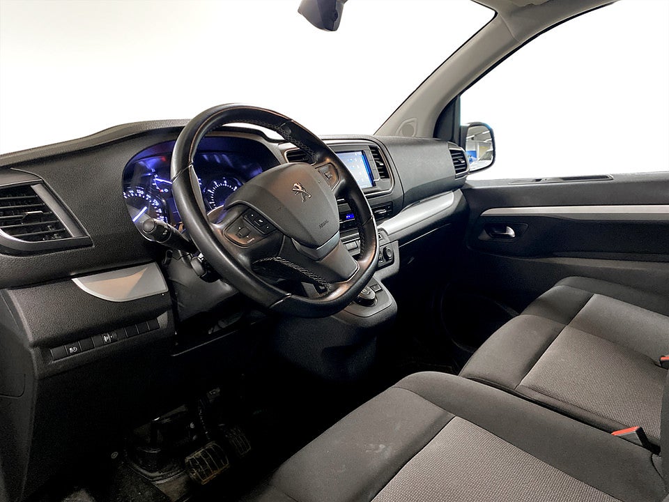 Bild på Peugeot Expert PRO+ 2.0 BHDi 145hk Aut L3 B-KAMERA DRAG