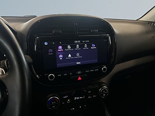 Kia Soul e- 64 kWh S&V-hjul/Kamera/Carplay/Keyless/H/K/Rattvärme – bild 15