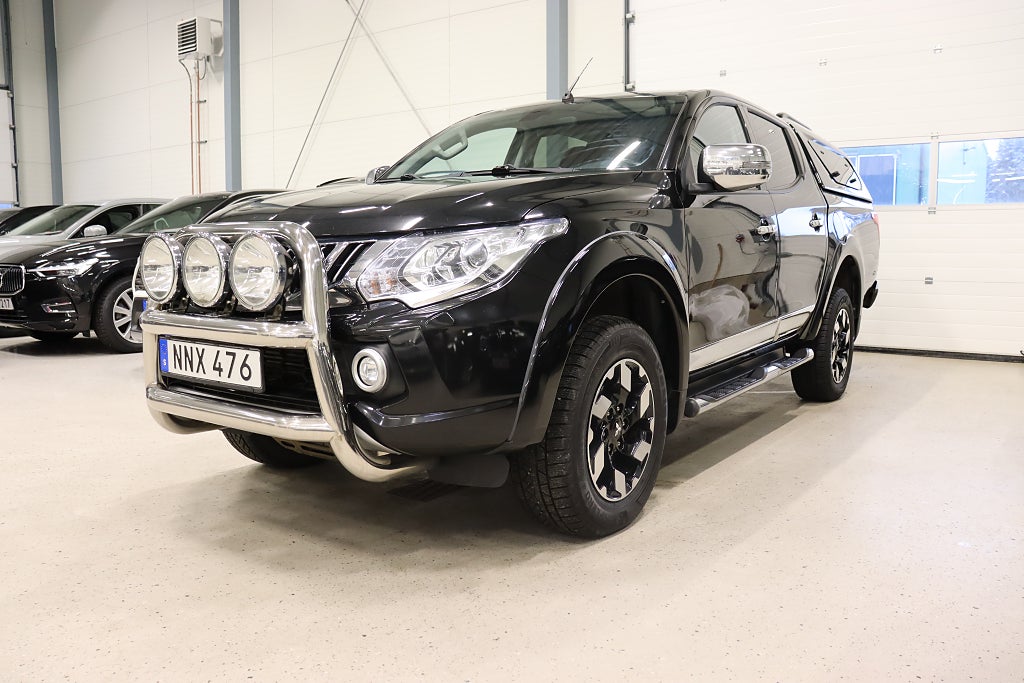 Mitsubishi L200 Dubbelhytt 2.4 4WD Drag Läder Nav MOMS 1-Ägare 181hk
