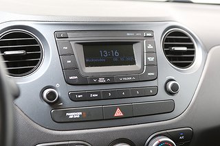 Halvkombi Hyundai i10 17 av 21
