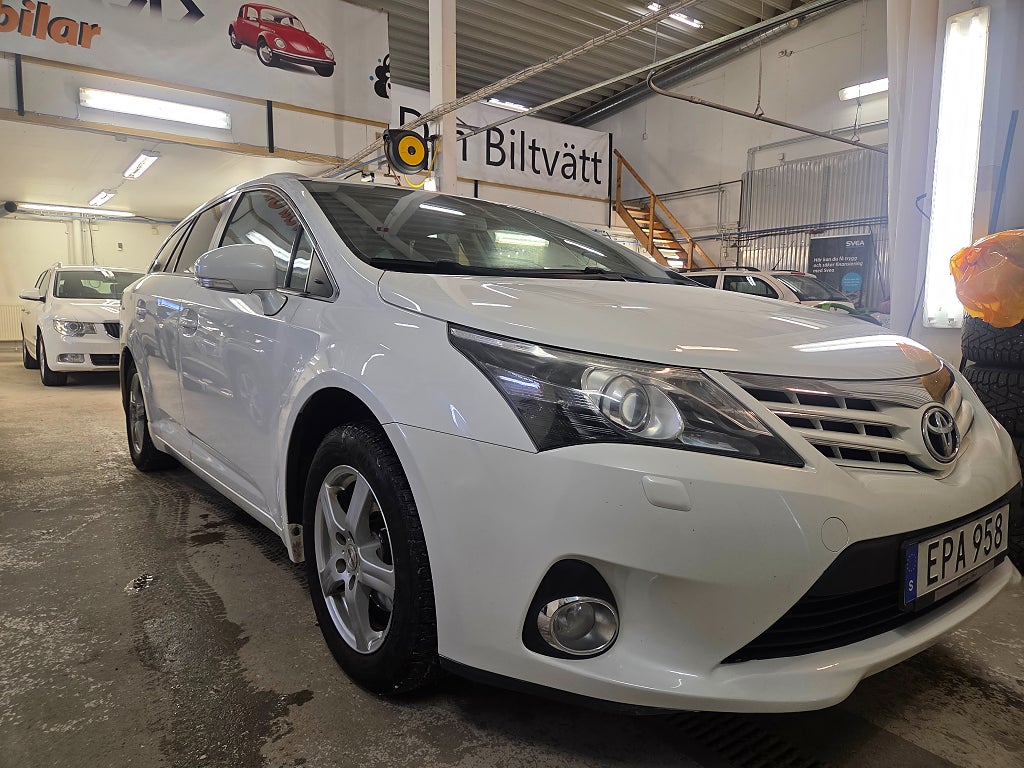 Toyota Avensis Kombi 1.8 Automat Multidrive Få ägare Euro 5