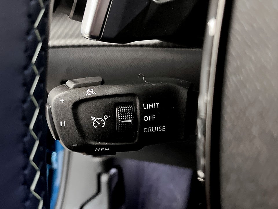 Bild på Peugeot 2008 GT 1.2 PT 130hk Aut B-KAMERA NAVI