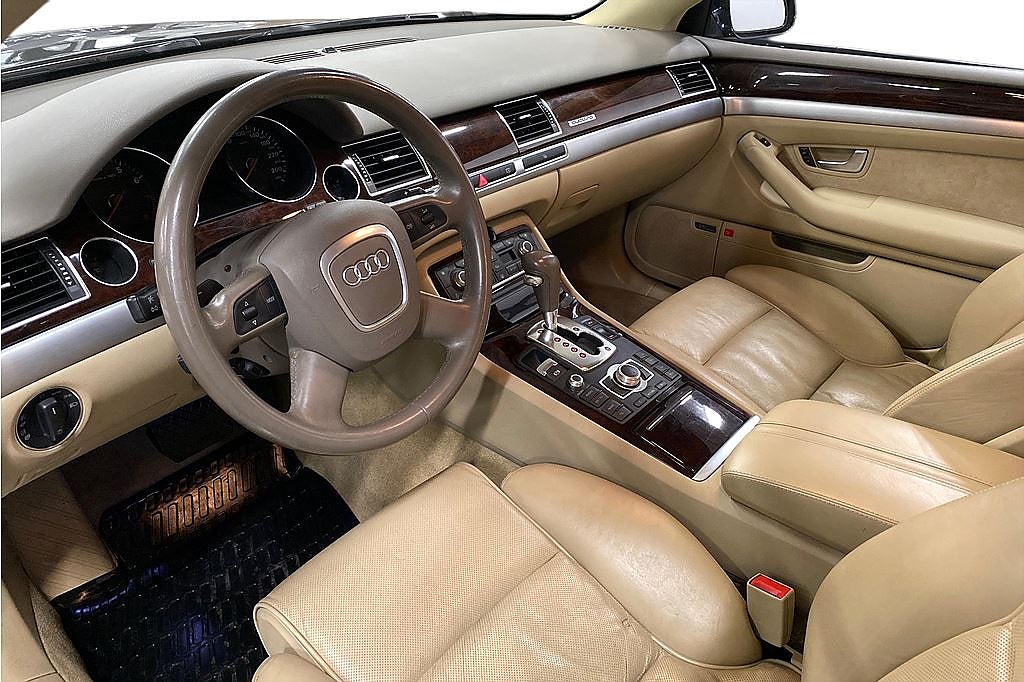 Audi A8 L 6.0 W12 quattro, 450hk, låg mil, Xbox m skärmar bak,