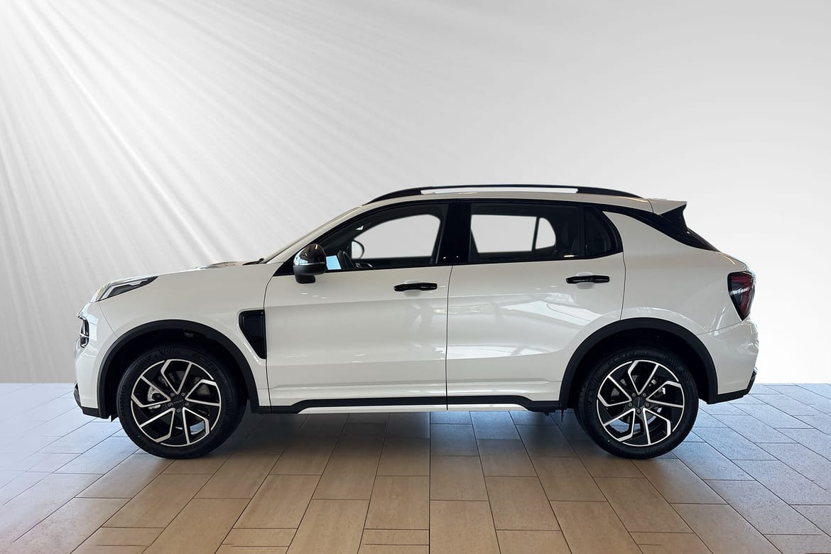 Lynk & Co 01 Core PHEV 2025, bild 2/10