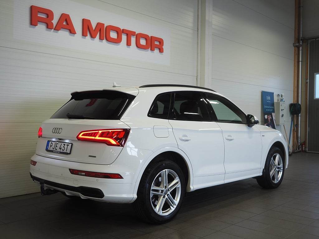 Audi Q5 40 TDI Quattro S Tronic S-Line Kamera D-Värm Dragkrok 2019